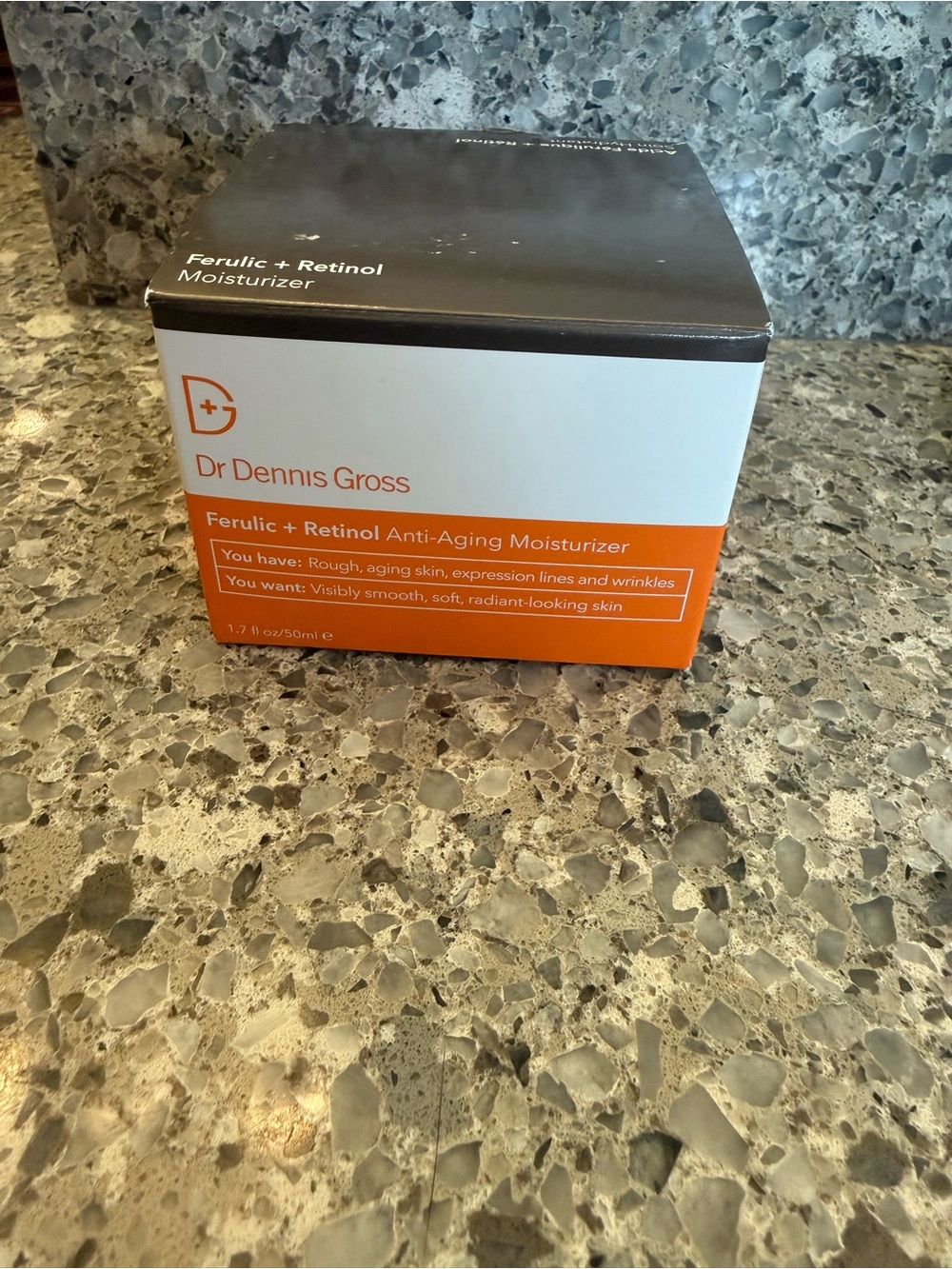 Dr. Dennis Gross Ferulic + Retinol Anti-Aging Moisturizer - Picture 2 of 3